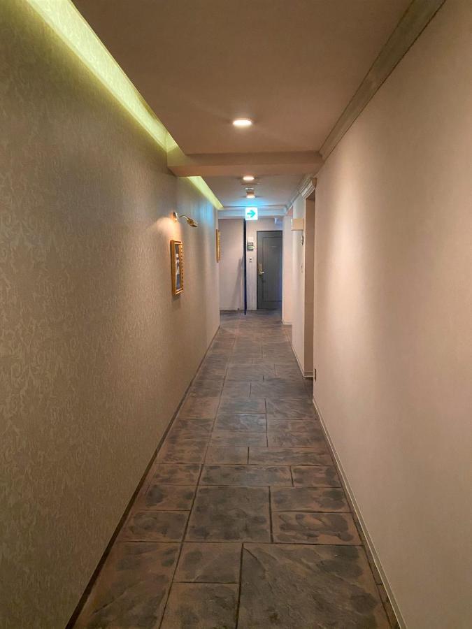 Hotel Regent (Adults Only) Нагоя Экстерьер фото